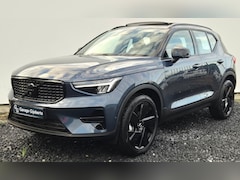 Volvo XC40 - 2.0 B3 Ultra Black Edition Panorama dak - 360 Camera - 20” Wielen - Lounge-pakket - Harman