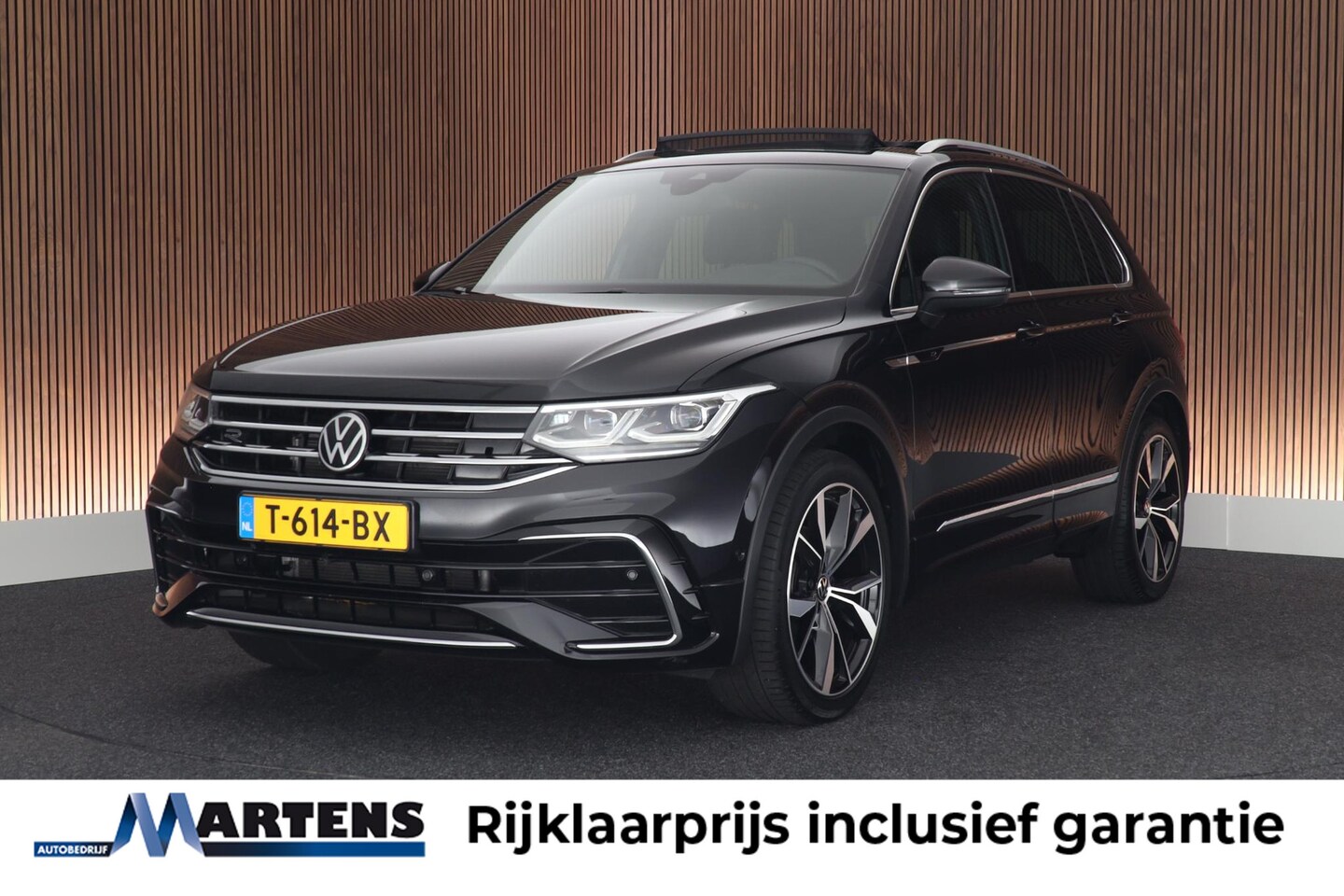Volkswagen Tiguan - 1.5 TSI 150pk DSG R-Line Business + Trekhaak Camera HUD Stoelverwarming Panoramadak Naviga - AutoWereld.nl