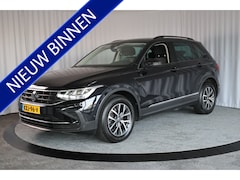 Volkswagen Tiguan - 1.5 TSI Life Business, stoel, stuurverw, Trekhaak, Caplay, Acc