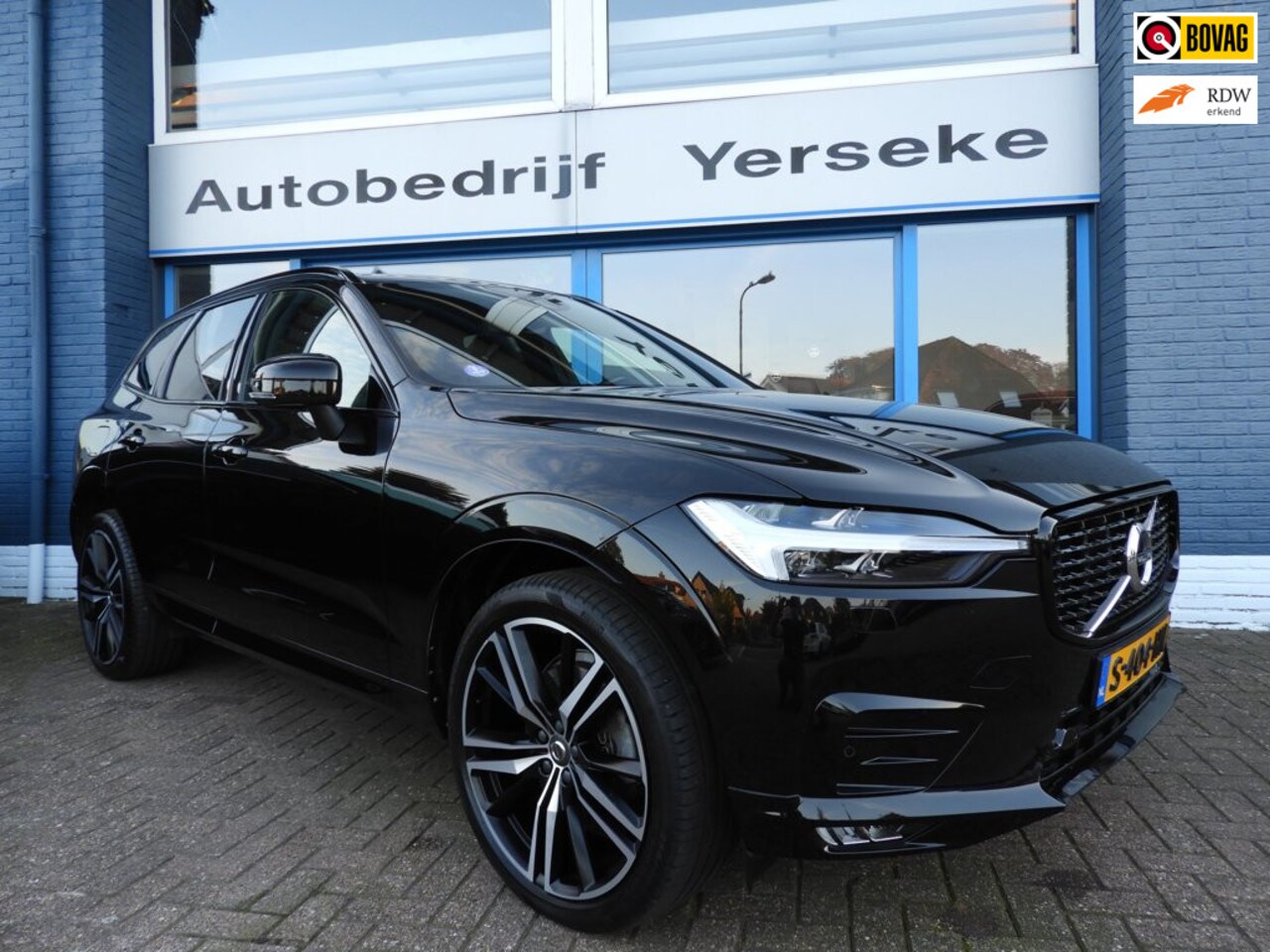 Volvo XC60 - 2.0 B4 Inscription R-design - AutoWereld.nl