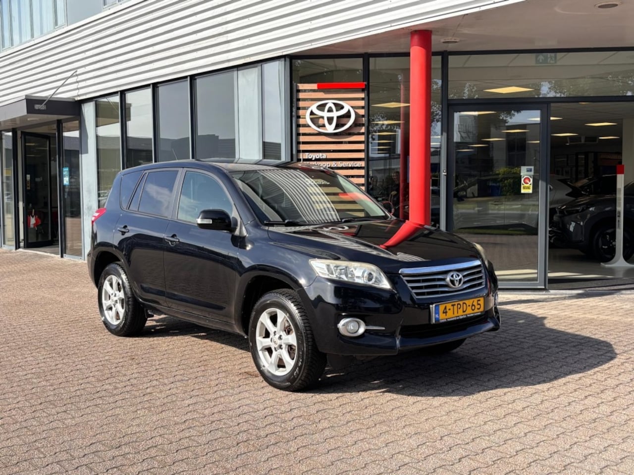 Toyota RAV4 - 2.0 VVTi Dynamic 2WD | Dealeronderhouden | Trekhaak | 2.000kg Trekgw. - AutoWereld.nl