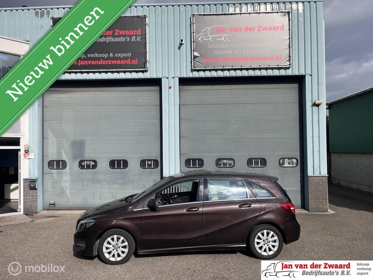 Mercedes-Benz B-klasse - 180 d Lease Edition Leder Open dak Trekhaak - AutoWereld.nl
