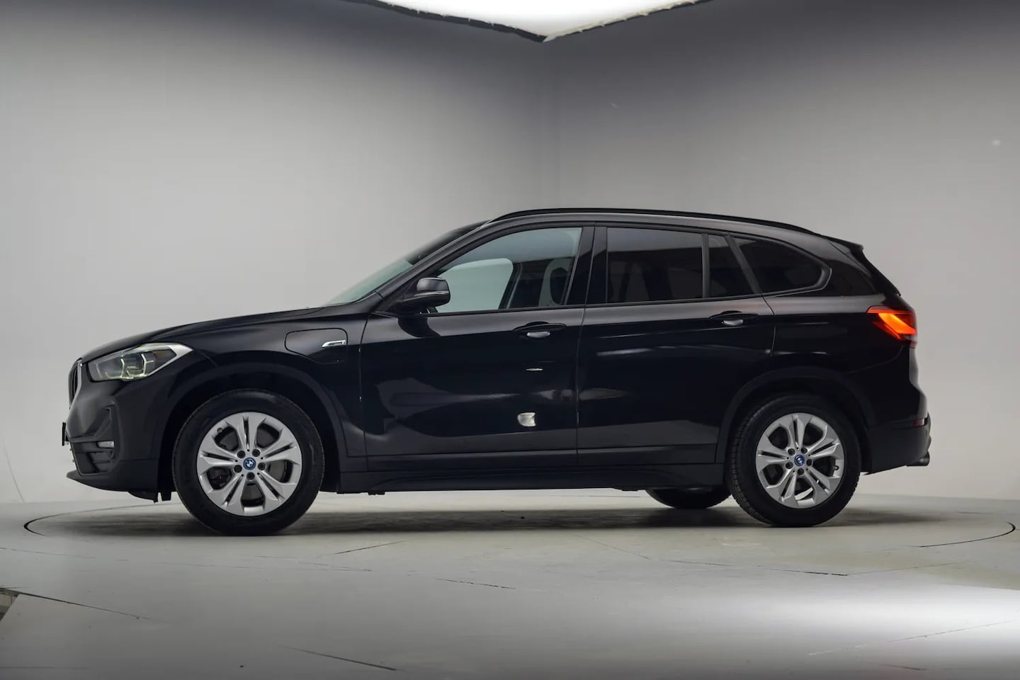 BMW X1 - xDrive 25e Executive Aut. [ Navi LED Elek.klep ] - AutoWereld.nl