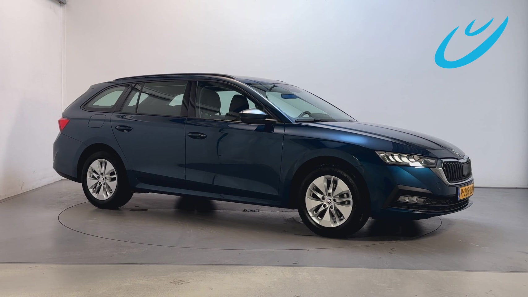 Skoda Octavia Combi - 1.0 e-TSI DSG Ambition Navigatie Trekhaak Parkeersensoren App-Connect DAB+ - AutoWereld.nl