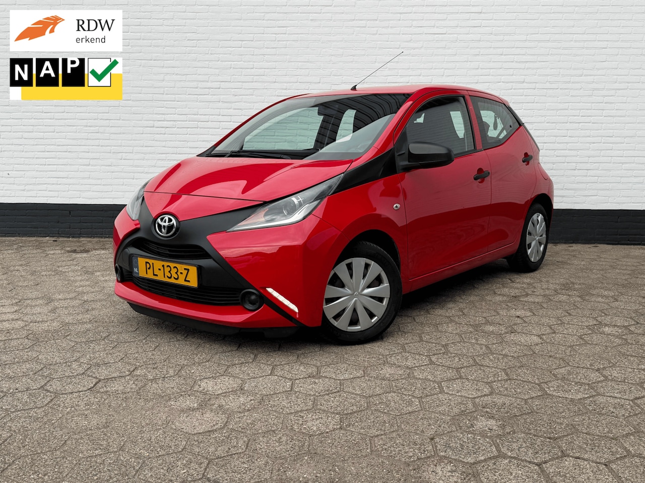Toyota Aygo - 1.0VVT-i x-fun l AIRCO l NAP l APK + BEURT NIEUW - AutoWereld.nl