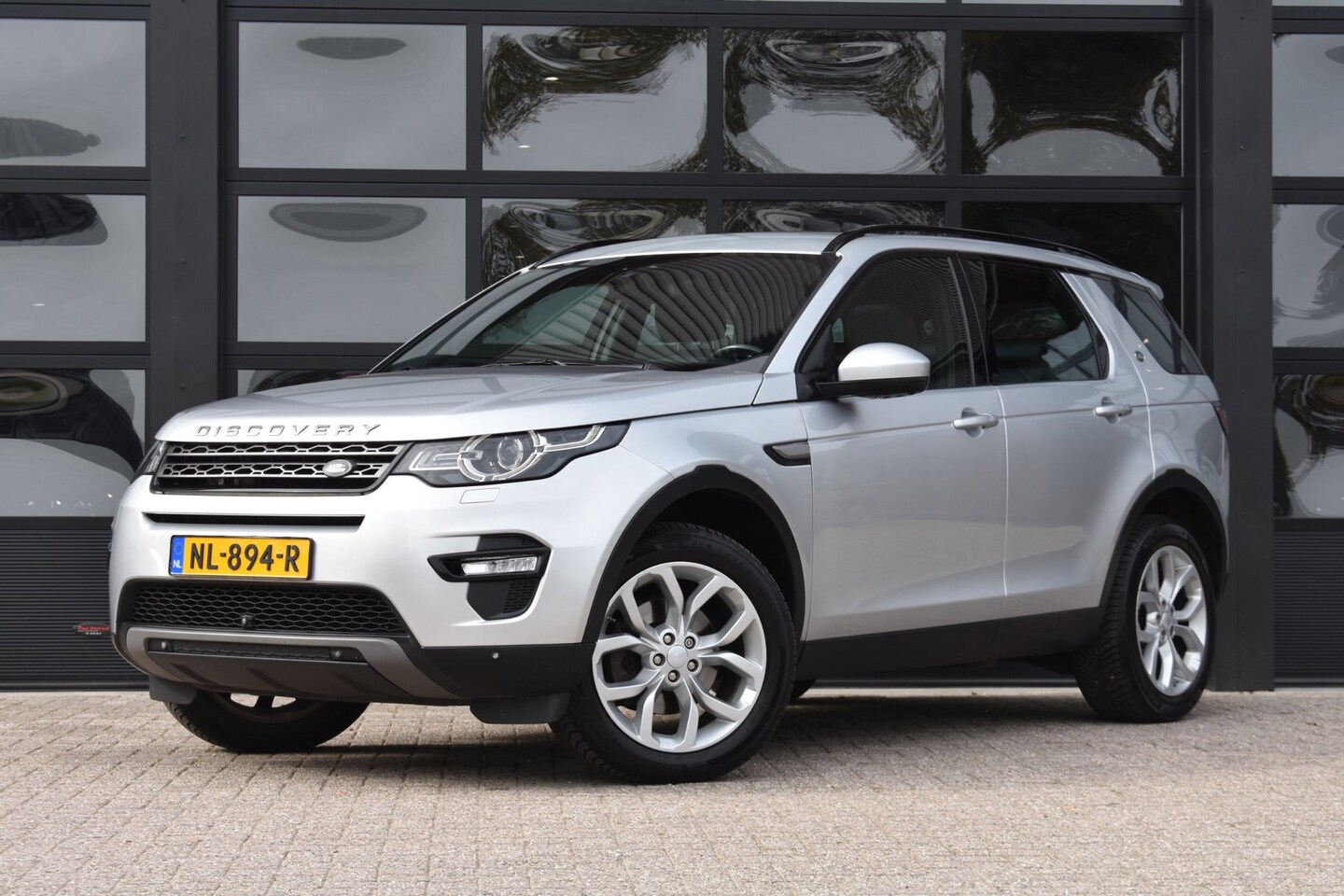 Land Rover Discovery Sport - 2.0 TD4 HSE Luxury '17 Ketting hoorbaar!!! Leder Pano Clima Cruise - AutoWereld.nl