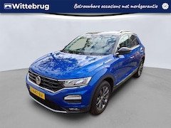 Volkswagen T-Roc - 1.0 TSI Style Business Executive multimedia / Navigatie / Camera / Extra getint glas / 17"