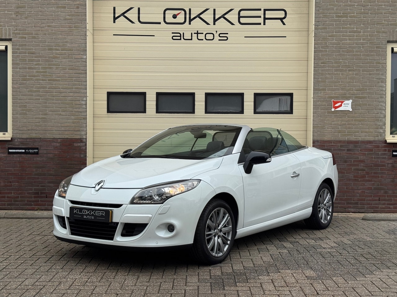 Renault Mégane coupé cabriolet - 2.0 Dynamique Xenon | Stoelverw. | Automaat - AutoWereld.nl