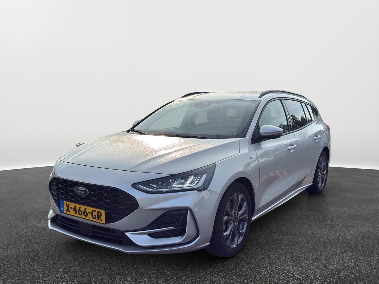 Ford Focus Wagon - 1.0 EcoBoost Hybrid ST Line X | Winterpack | 155 pk | Automaat | Trekhaak | - AutoWereld.nl