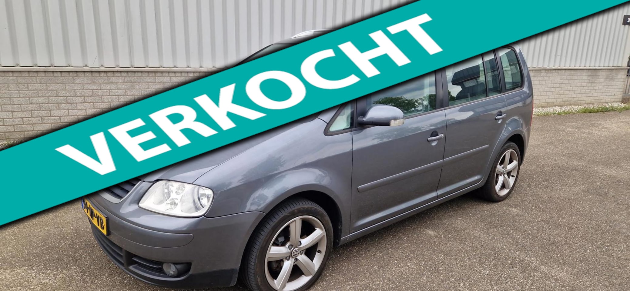 Volkswagen Touran - 2.0-16V FSI Trendline 2.0-16V FSI Trendline - AutoWereld.nl