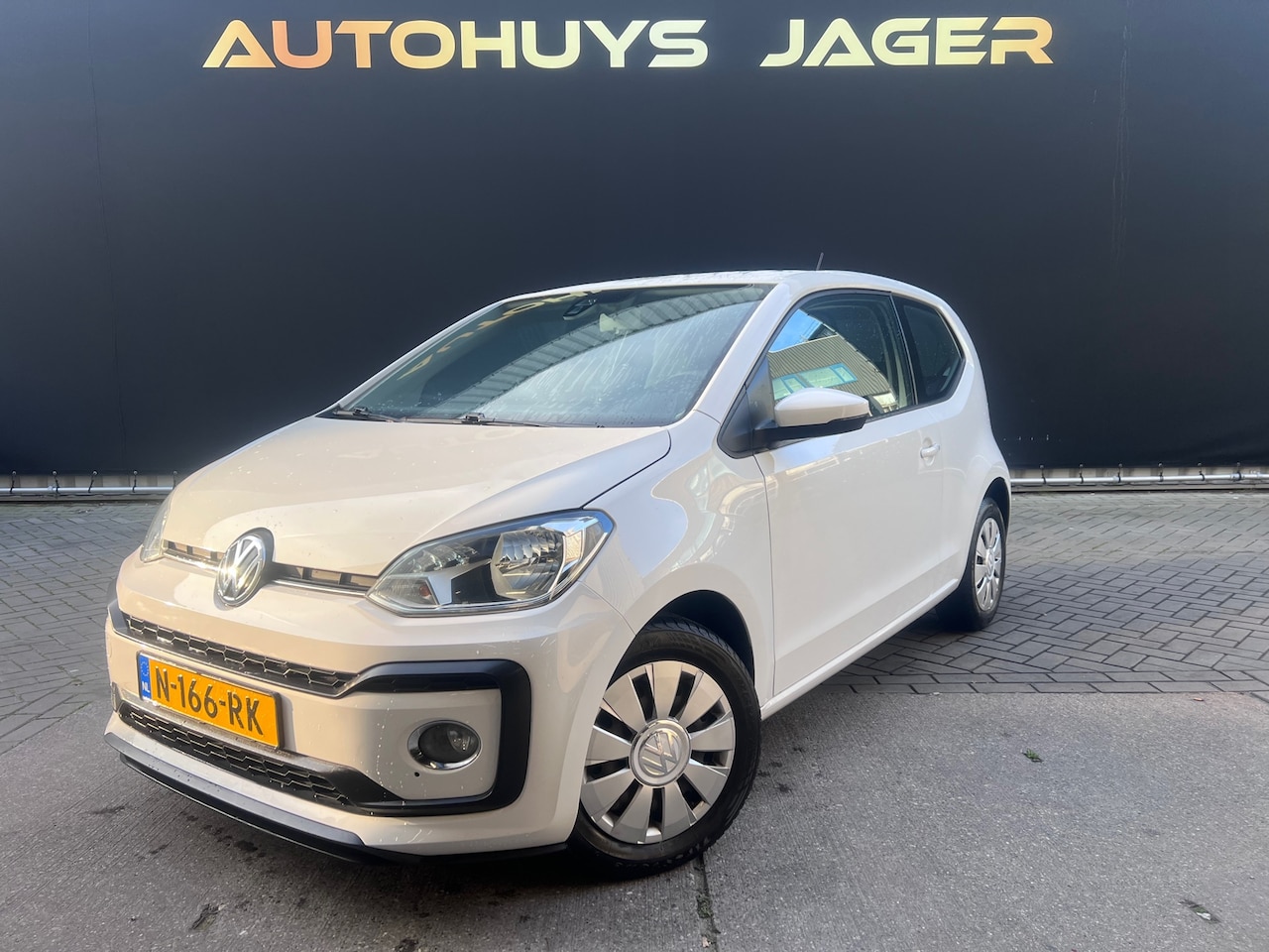 Volkswagen Up! - 1.0 move up! BlueMotion - Stoelverwarming Parkeersensoren Cruise Bochtverlichting Airco - AutoWereld.nl