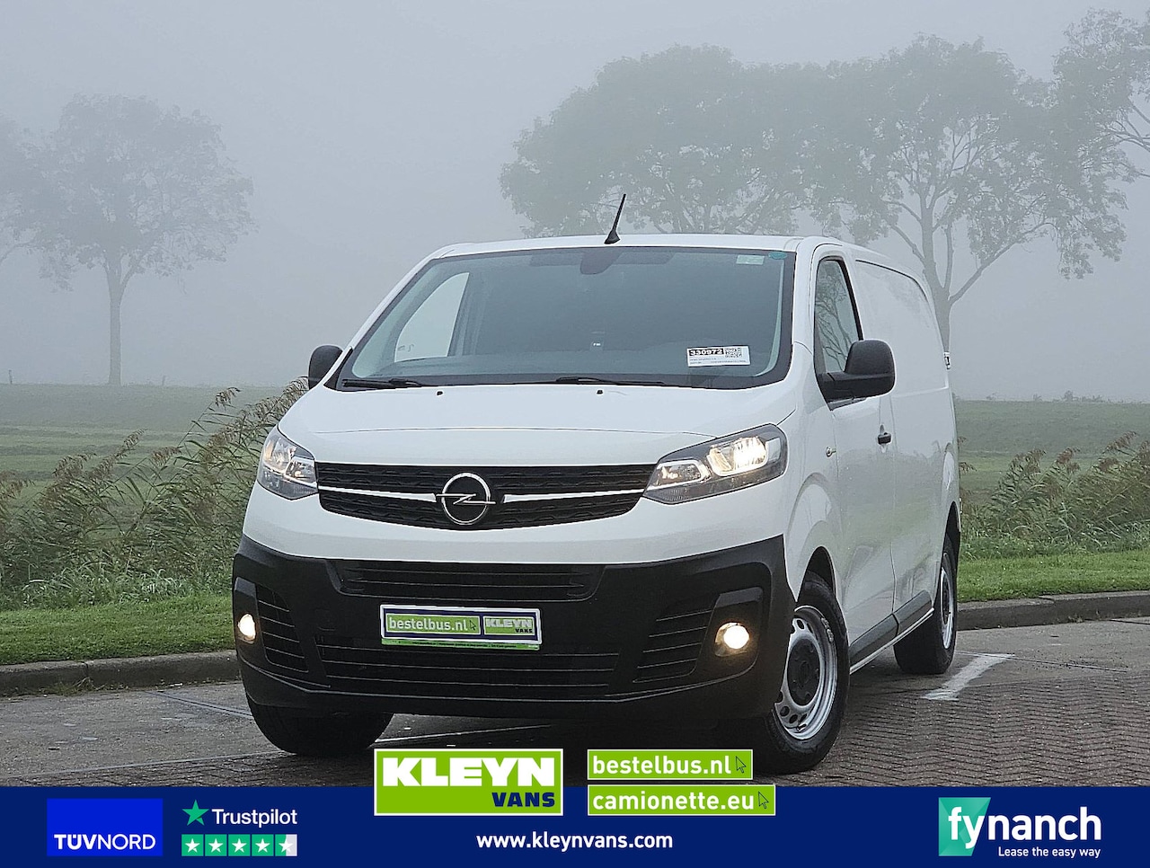 Opel Vivaro - 1.5 L2 3-Zits/Leer Euro6 NAP Airco Trekhaak Wp-inrichting Onderhouds-historie 1e Eigenaar! - AutoWereld.nl