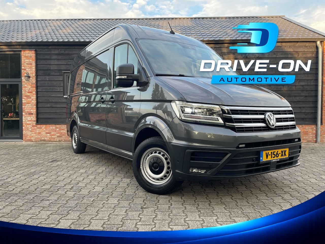 Volkswagen Crafter - 35 2.0 TDI L3H3 Highline - ACC - Led - Luchtgeveerde stoel - 3.000 kg - AutoWereld.nl