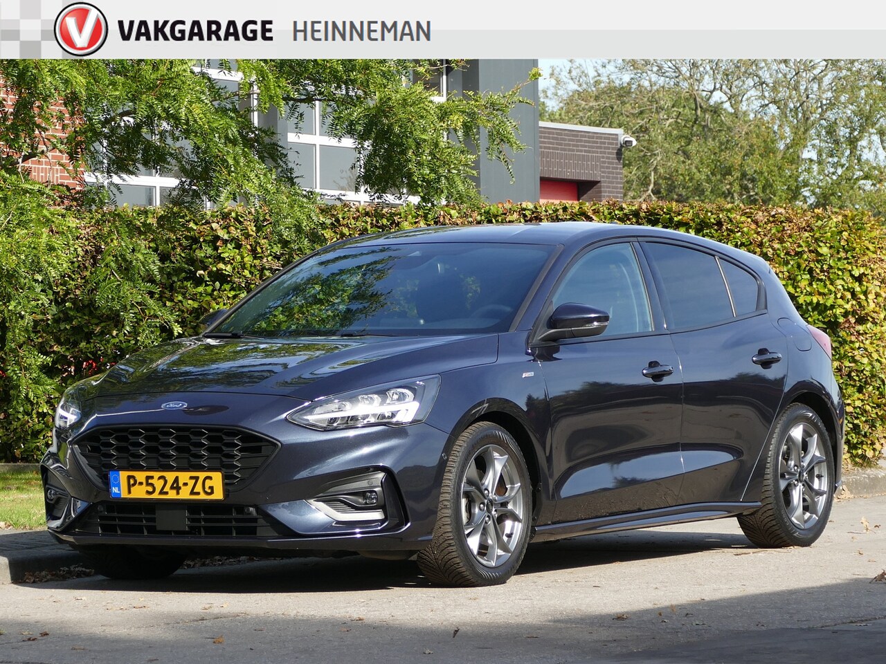 Ford Focus - 125pk Titanium ST Line | winterpakket | LED koplampen | all-season-banden | Apple Carplay - AutoWereld.nl