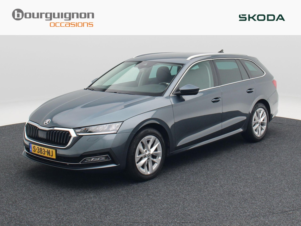 Skoda Octavia Combi - 1.0 e-TSi 110 Pk Automaat Business Edition Plus | Trekhaak | Stoelverwarming | Camera | Na - AutoWereld.nl