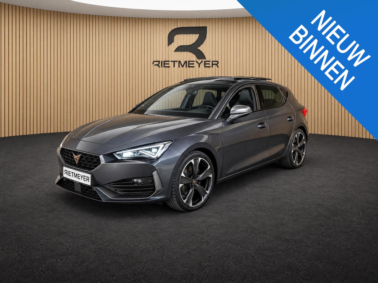 CUPRA Leon - 1.4 e-Hybrid VZ Business |Panorama dak |Camera |Sfeerverlichting |Stoelverwarming - AutoWereld.nl