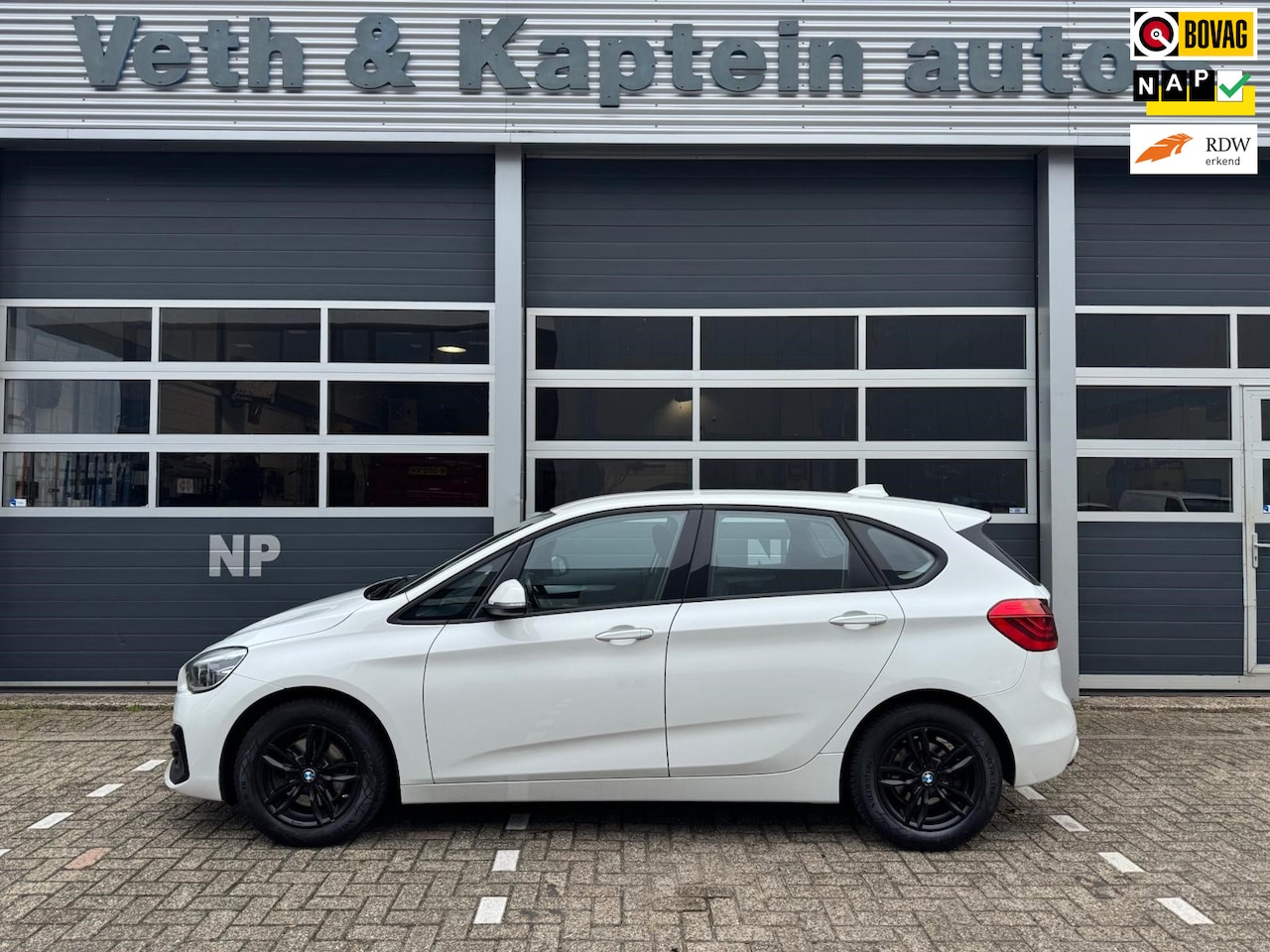 BMW 2-serie Active Tourer - 220i Executive Edition 220i Executive Edition - AutoWereld.nl