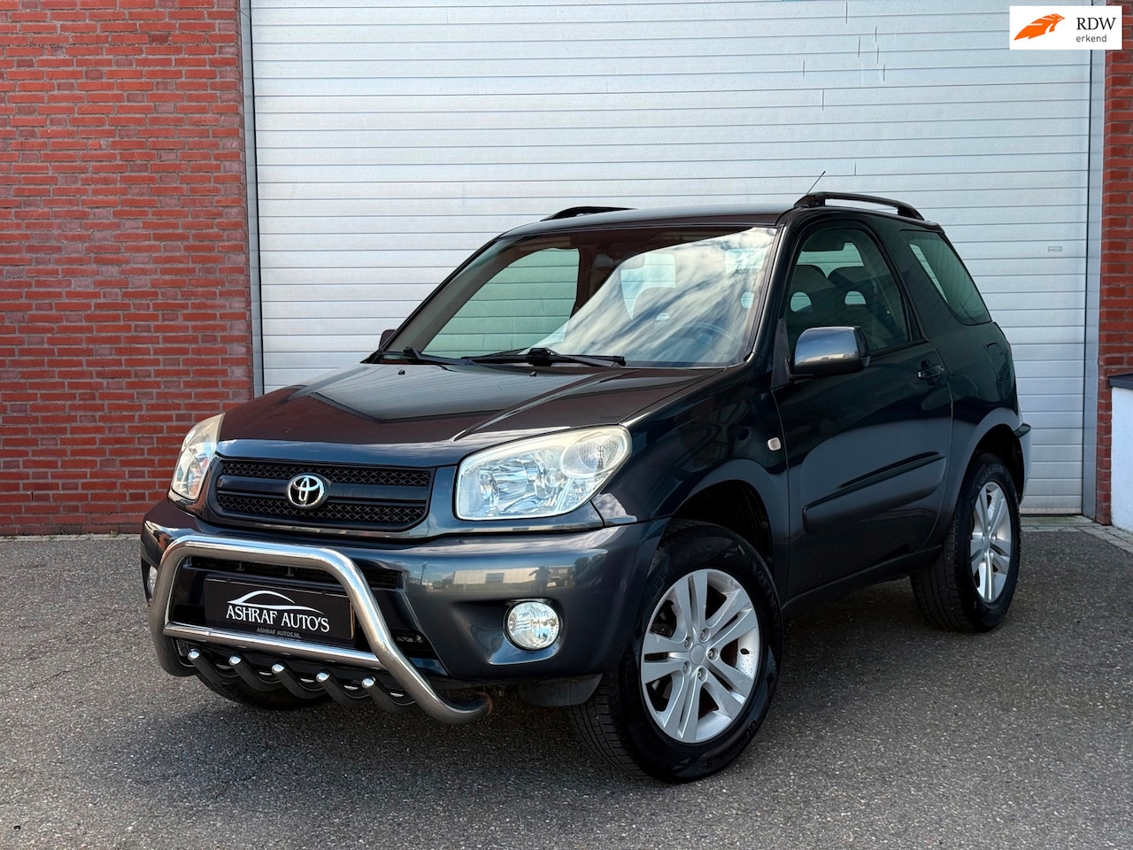 Toyota RAV4 - 2.0-16V VVT-i Luna| TREKHAAK| 4WD| NEW APK| SCHAKEL - AutoWereld.nl