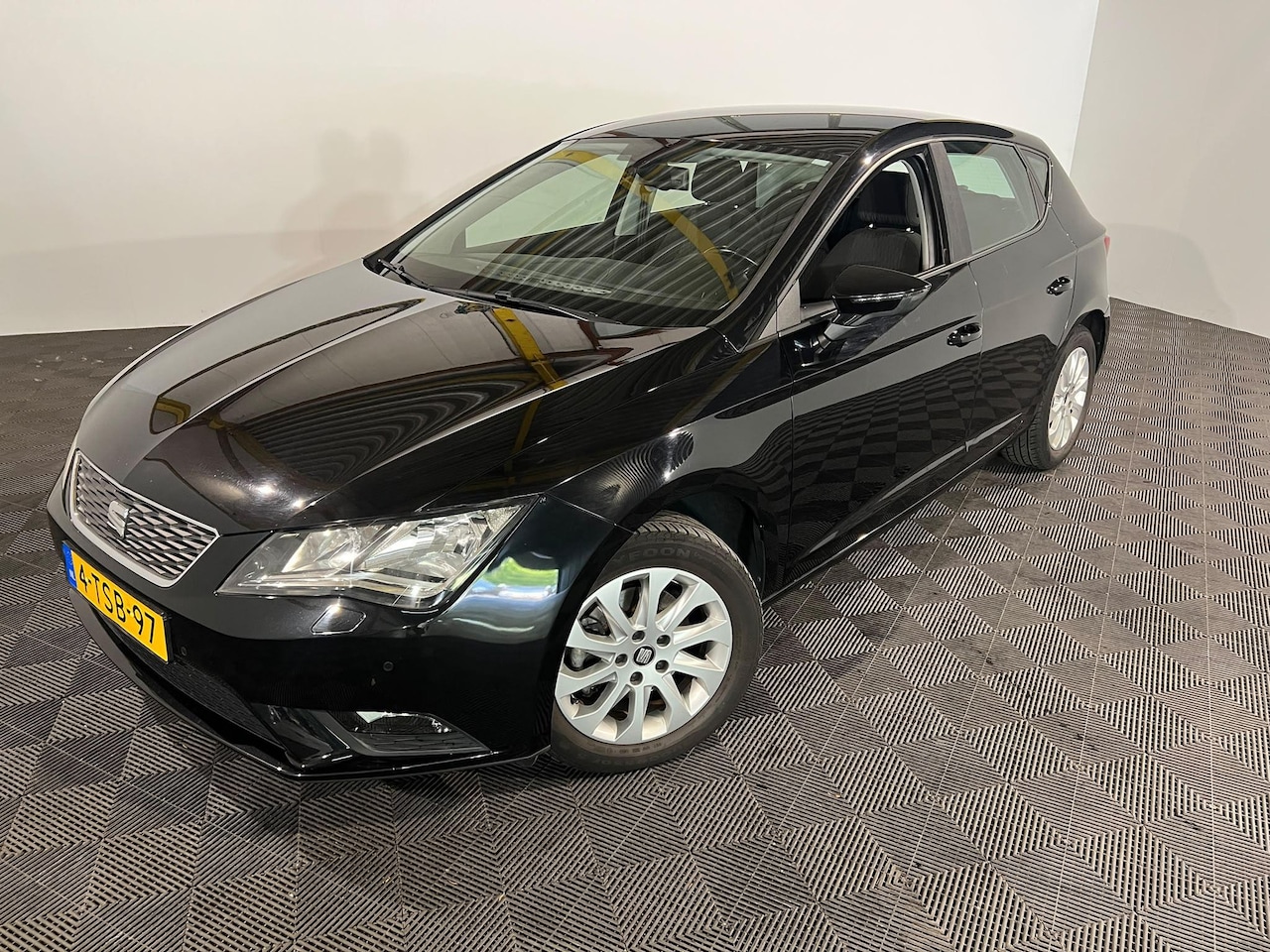 SEAT Leon - 1.6 TDI Style 1.6 TDI Style - AutoWereld.nl