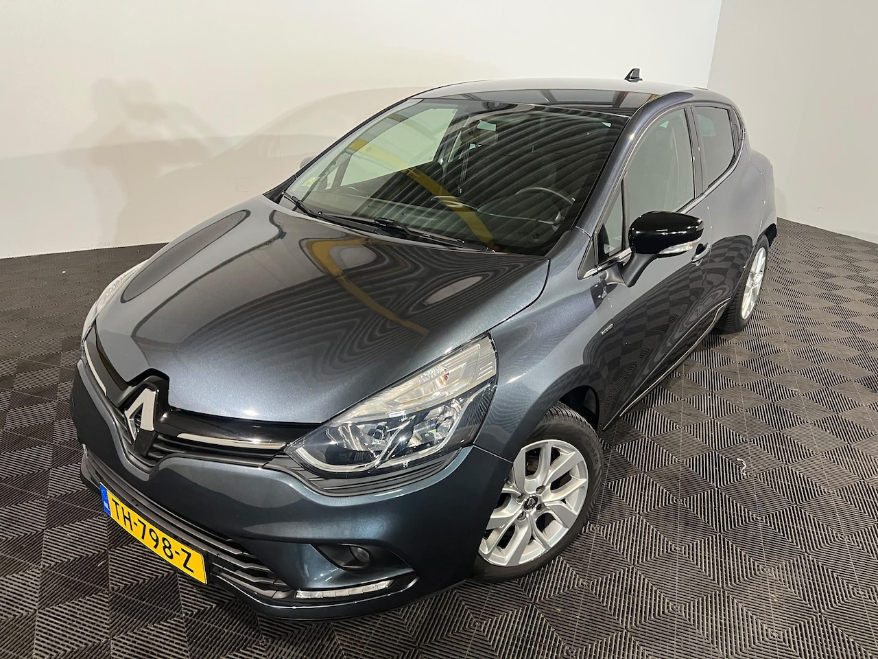 Renault Clio - 0.9 TCe Limited 0.9 TCe Limited - AutoWereld.nl