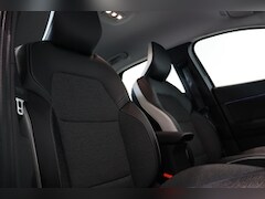 Renault Captur - 1.0 TCe 90 Intens | Parkeersensoren Voor en Achter | 360 Graden Camera | Navigatie | Clima