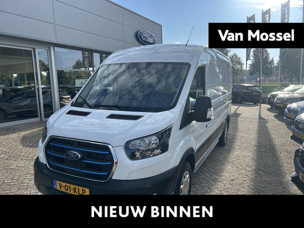 Ford E-Transit - 350 L3H2 Trend 68 kWh - AutoWereld.nl