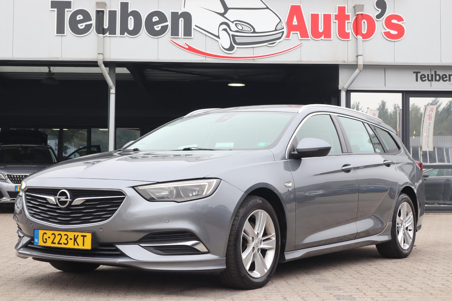 Opel Insignia Sports Tourer - 1.5 Turbo Business Executive | OPC line | Navigatie | Apple Carplay/Android Auto | Lane As - AutoWereld.nl