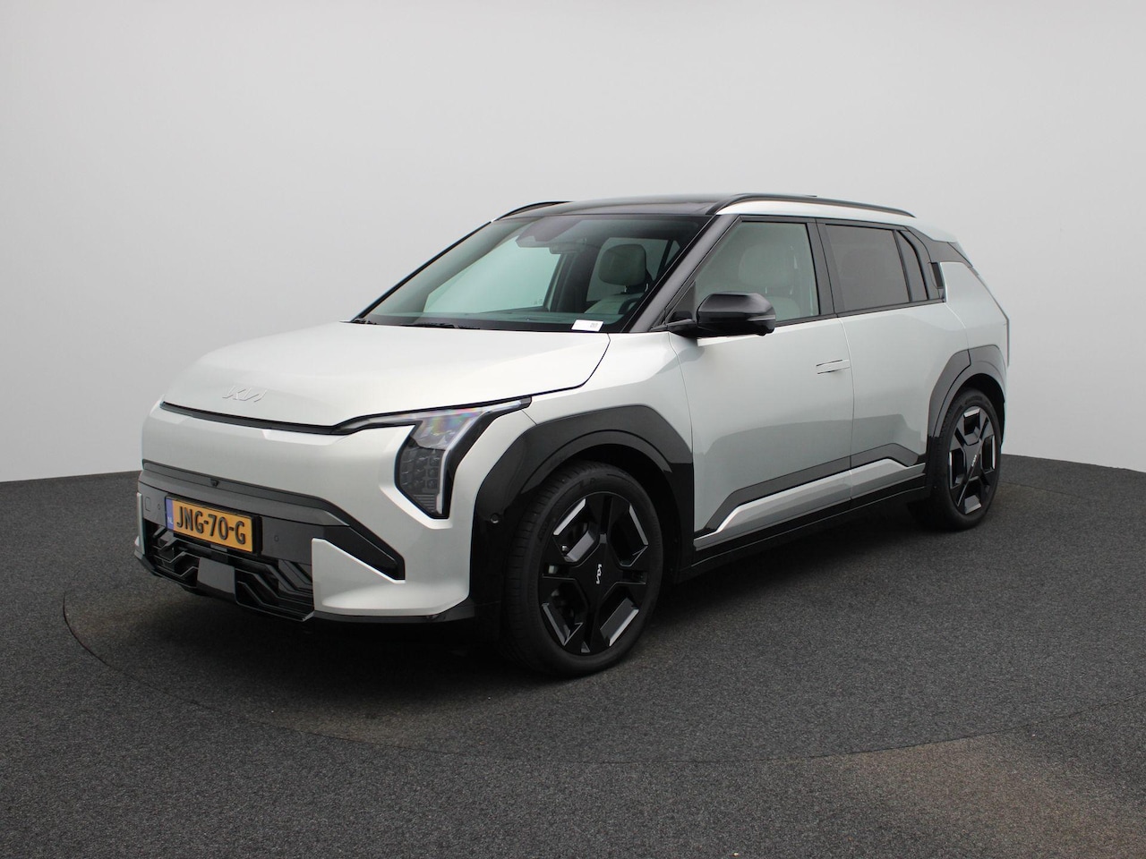Kia EV3 - GT-PlusLine 81.4 kWh | Panoramadak | Memory Stoelen | Premium Audio | 19 Inch | Stoel en S - AutoWereld.nl