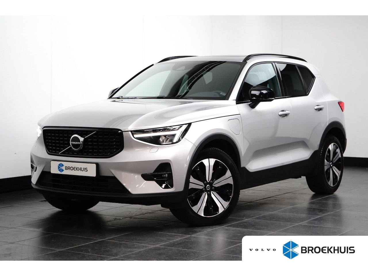 Volvo XC40 - 1.5 T5 Ultimate Dark | Pano | Memory | Trekhaak | BLIS | Harman/Kardon | Adaptive CC | - AutoWereld.nl