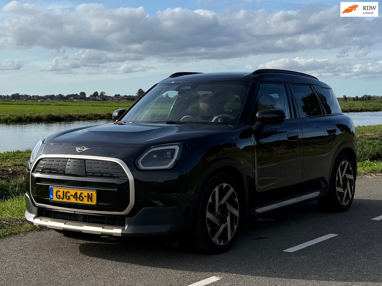 MINI Countryman - E Favoured M 66.5 kWh PANO/HIFI/Leder/stuurvwerw./etc! - AutoWereld.nl