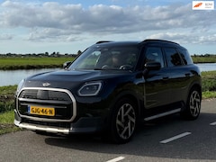 MINI Countryman - E Favoured M 66.5 kWh PANO/HIFI/Leder/stuurvwerw./etc