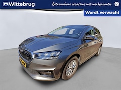 Skoda Fabia - 1.0 TSI 95pk Business Edition / Navigatie / LM velgen 15" / LED / Parkeersensoren A. / Dig