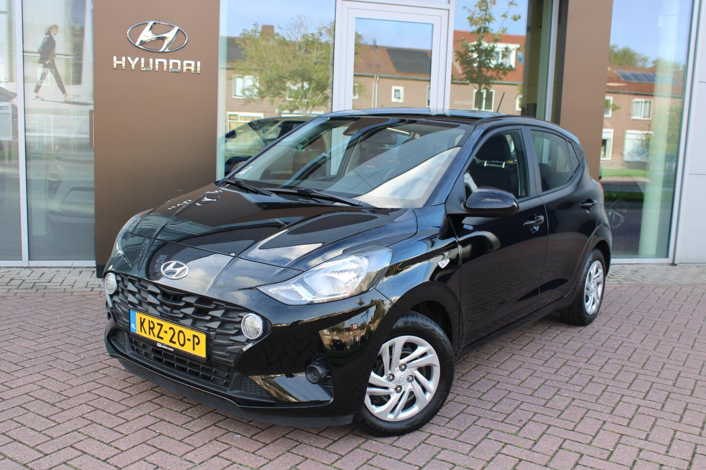 Hyundai i10 - 1.0 Comfort Smart Airco Camera Carplay Stoelverwarming - AutoWereld.nl