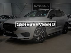 Volvo XC60 - 2.0 Recharge T8 AWD R-Design 390PK * SoH 89% - Pano - Trekhaak - B&W - Head Up - 360° Cam