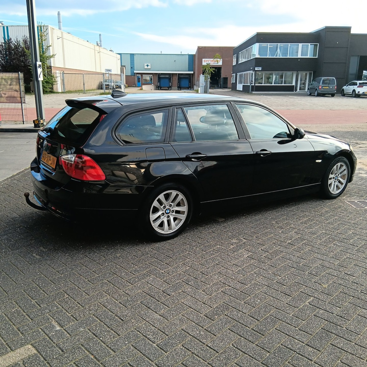 BMW 3-serie Touring - 318i Business Line 318i Business Line - AutoWereld.nl