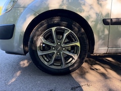 Kia Rio - 1.4 X-pect | Nwe APK + NAP + Airco Nu € 3.450,