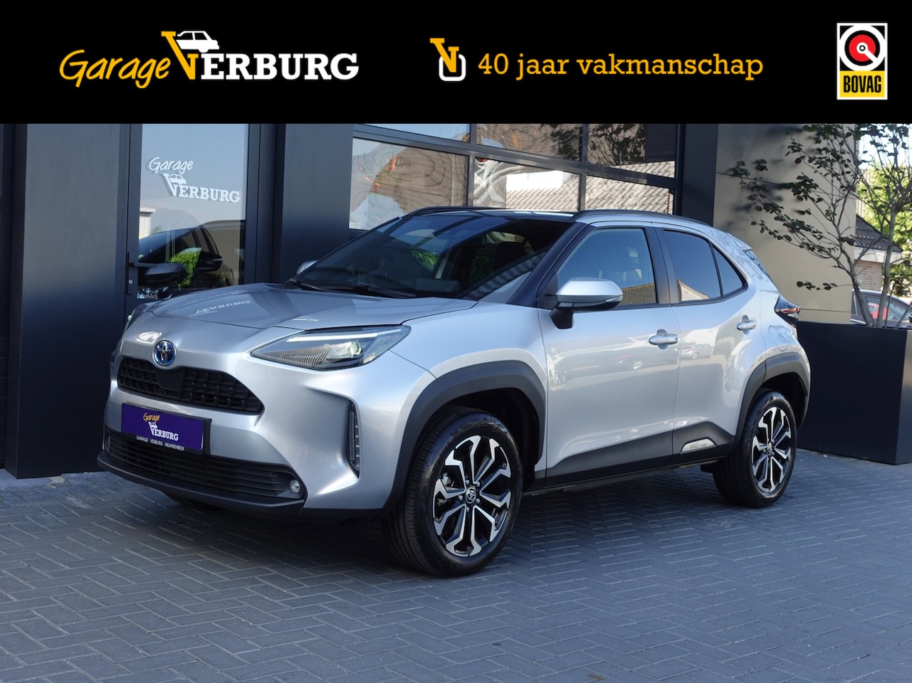 Toyota Yaris Cross - 1.5 Hybrid Business Plus (Navi/Carplay,Panoramadak,Keyless,Camera,Elek.achterklep,Stoel/st - AutoWereld.nl