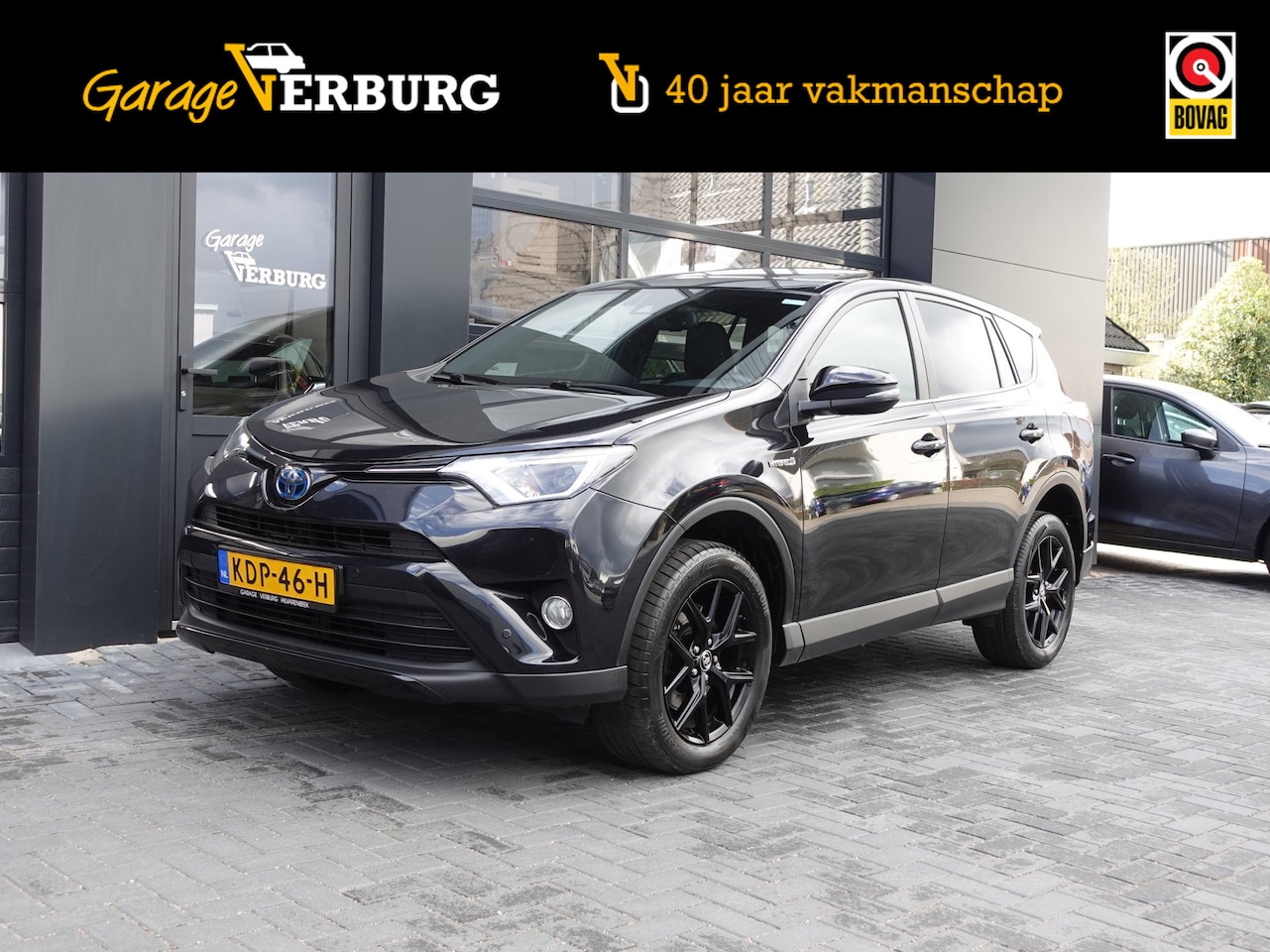 Toyota RAV4 - 2.5 Hybrid Black Edition (Navi/Carplay,Camera,Cruise,Zonnedak,Leer,Stoelverwarming,PDC,Key - AutoWereld.nl