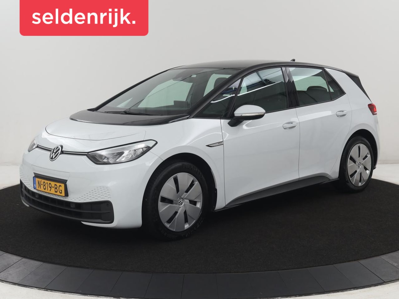 Volkswagen ID.3 - Life 58 kWh | SOH 93.6% | Adaptive cruise | Stuur/stoel verwarming | Sfeerverlichting | Pa - AutoWereld.nl