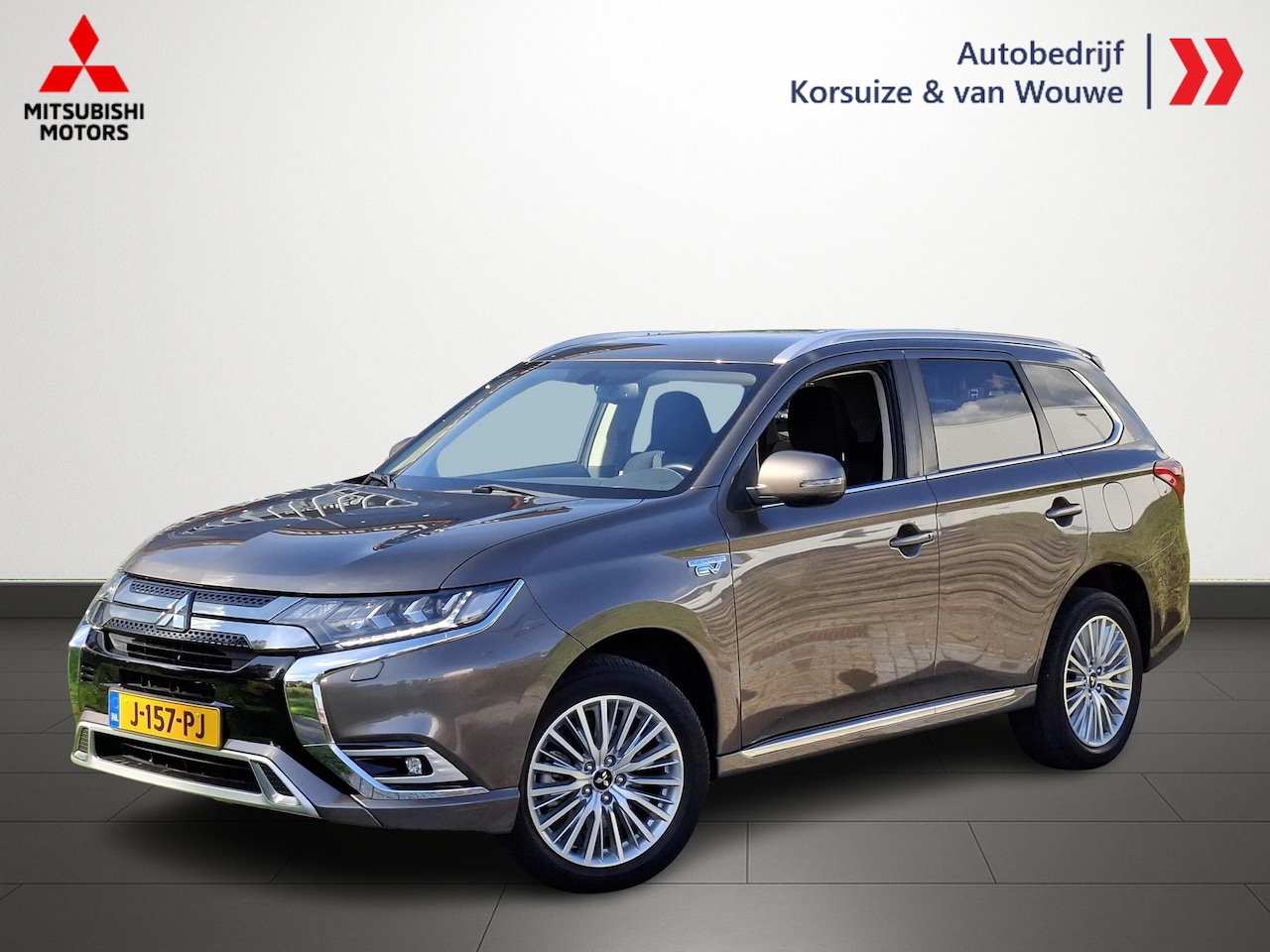 Mitsubishi Outlander - 2.4 PHEV Pure+ | Trekhaak | Carplay & Android auto - AutoWereld.nl