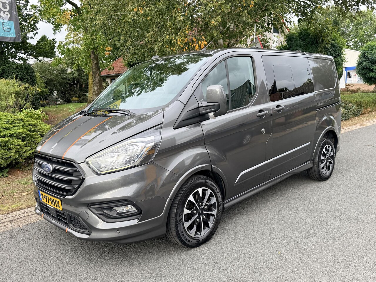 Ford Transit Custom - 320 2.0 TDCI L1H1 Sport DC 320 2.0 TDCI L1H1 Sport DC 185PK Automaat - AutoWereld.nl