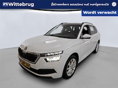 Skoda Kamiq - 1.0 TSI 110pk Sport Business / Panorama dak / Navigatie by APP / LM 17 inch / Camera / LED