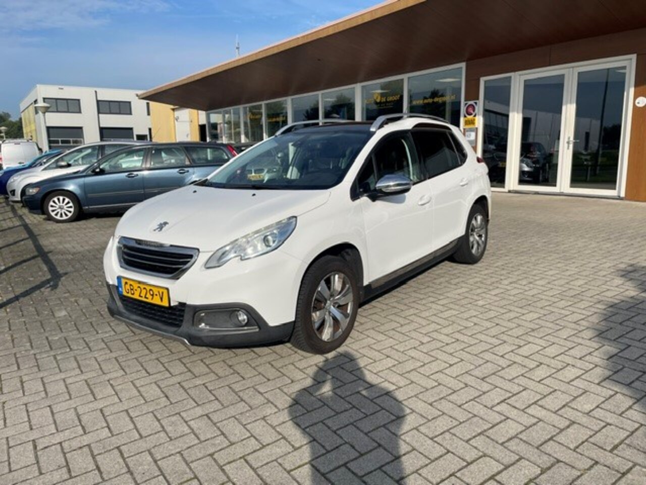 Peugeot 2008 - 1.2 PureTech Allure 1.2 PureTech Allure - AutoWereld.nl