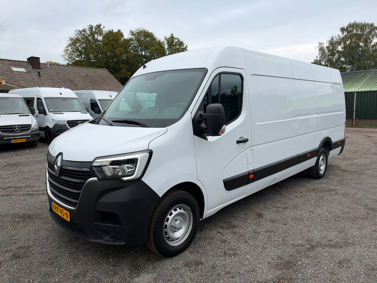 Renault Master - T35 2.3 dCi 165 L4H2 EL Energy Comfort Airco / Cruise - AutoWereld.nl