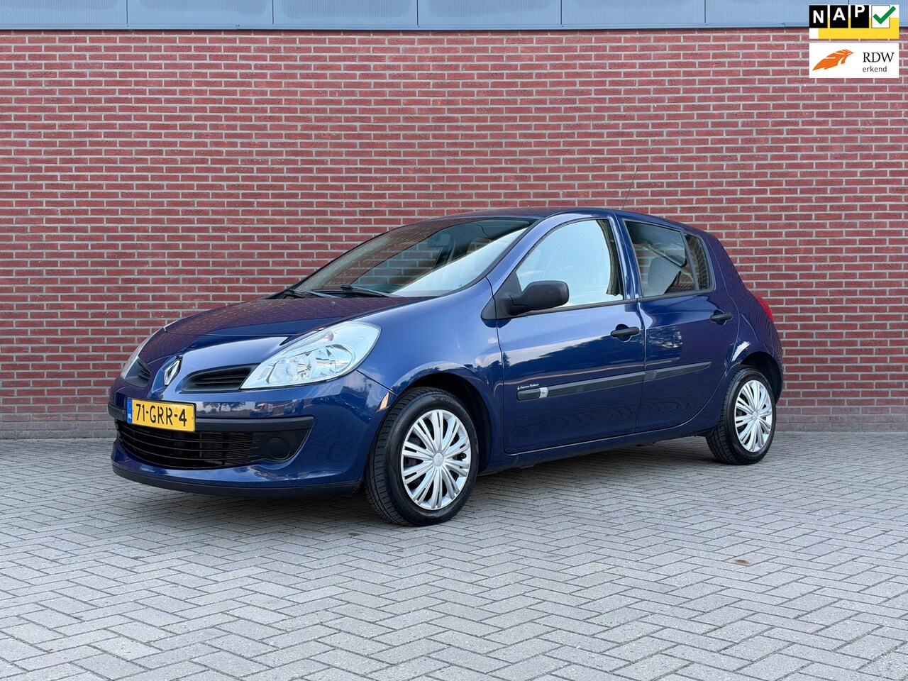 Renault Clio - 1.2-16V Expression/ Nap / Airco / 5-deurs / Lage km stand! - AutoWereld.nl