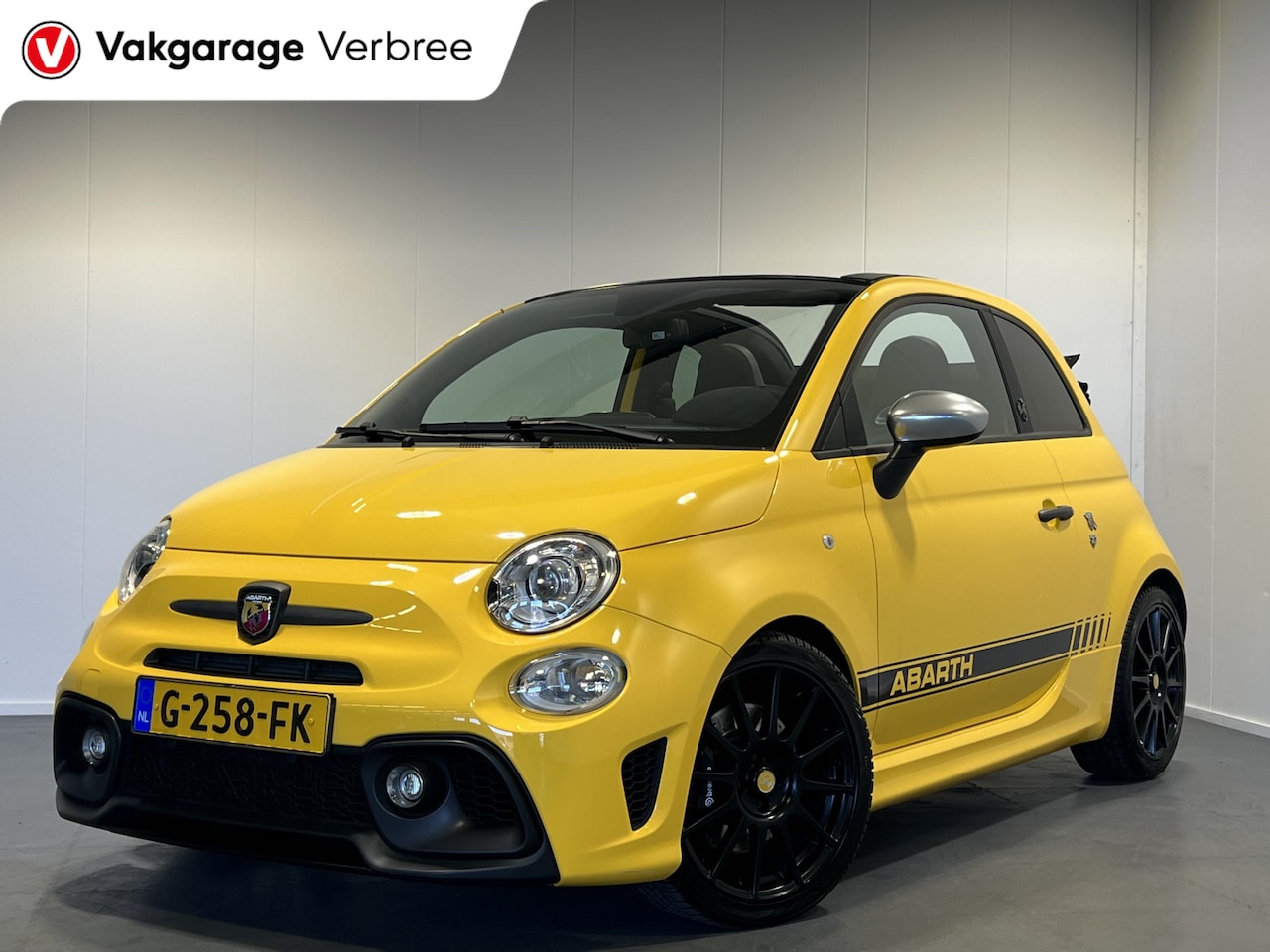 Fiat 500 Abarth - 1.4 T-Jet Competizione | Navigatie | LM Velgen 17" | PDC Achter | Elektrisch te openen dak - AutoWereld.nl