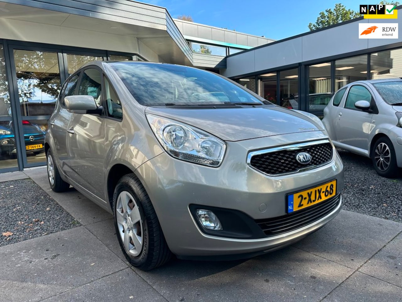 Kia Venga - 1.4 CVVT World Cup Edition Panoramadak - AutoWereld.nl