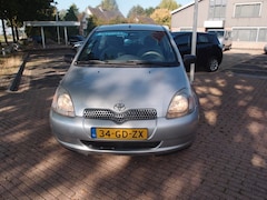 Toyota Yaris - 1.3-16V VVT-i Sol Automaat