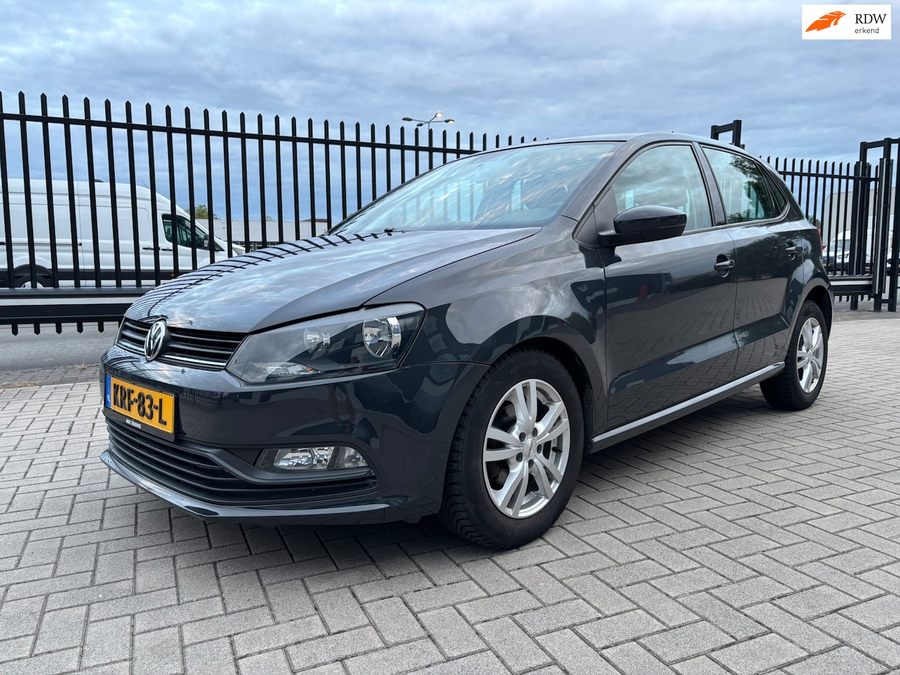 Volkswagen Polo - 1.0 44KW 60PK Trendline 2017 APK nieuw - AutoWereld.nl