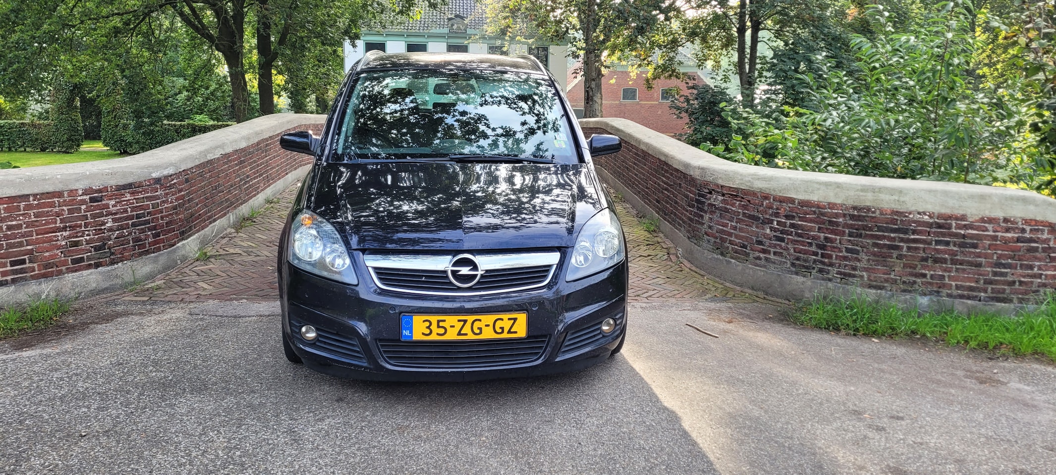 Opel Zafira - 1.8 Temptation zafira-automaat-7-persoons-zwart-apk-2027-alle inruil mogelijk!!! - AutoWereld.nl